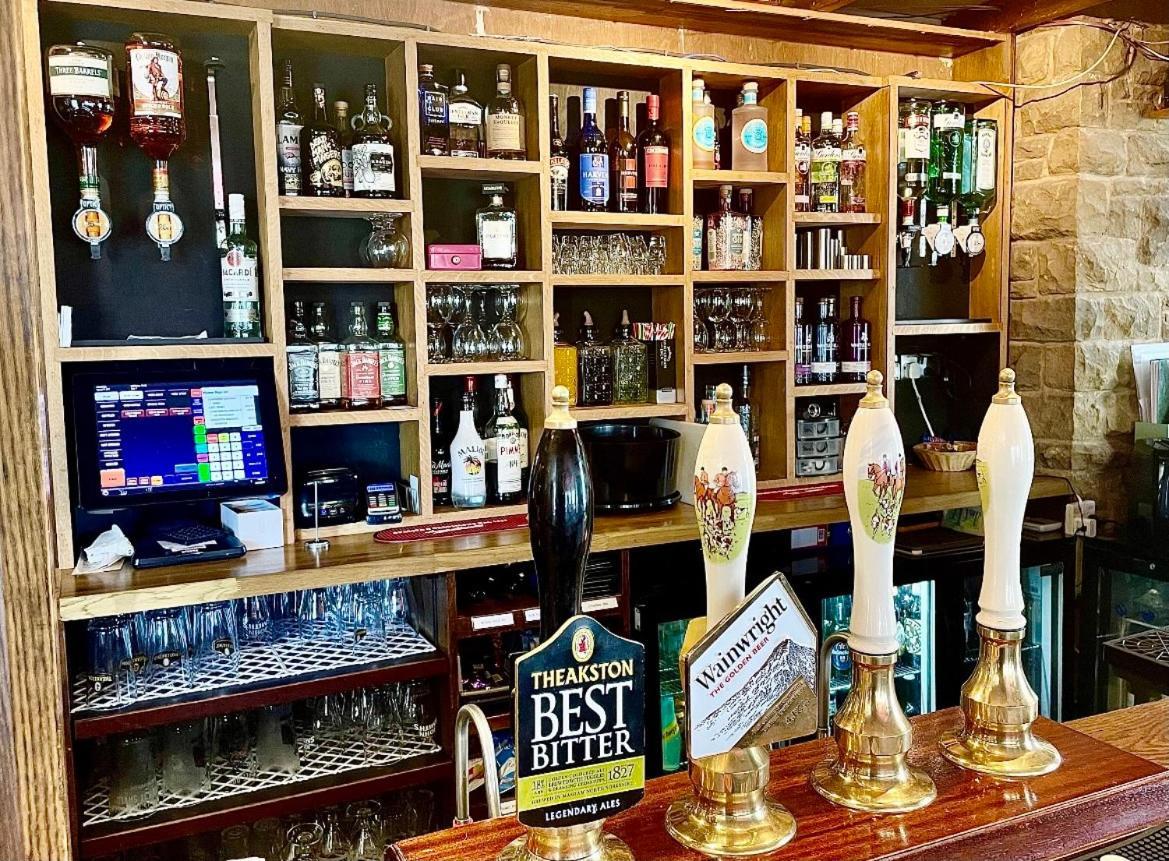 The Fylingdales Inn Robin Hood's Bay Exterior photo